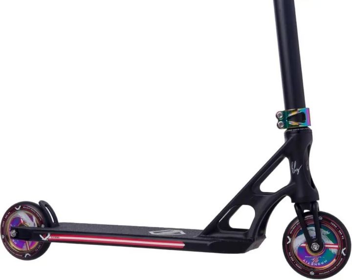 Triukinis paspirtukas Striker Bgseakk Magnetit Black Neo