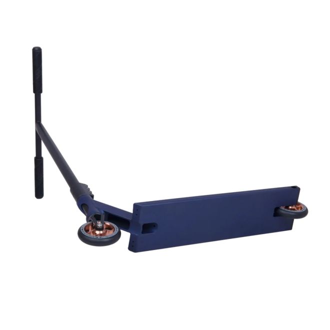 Triukinis paspirtukas Striker Gravis L Midnight Blue